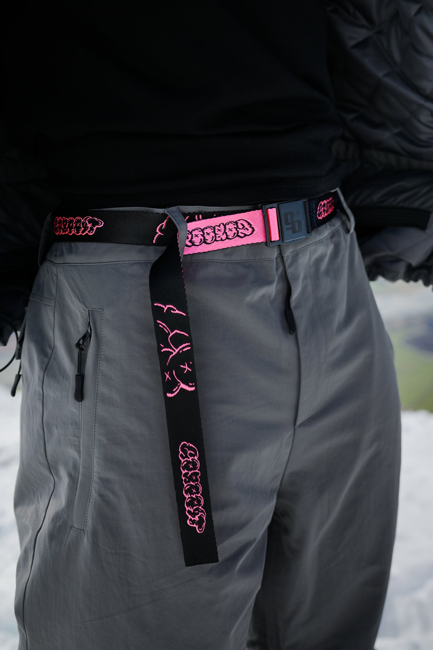 Graffiti Magnetic Belt - Black and Pink