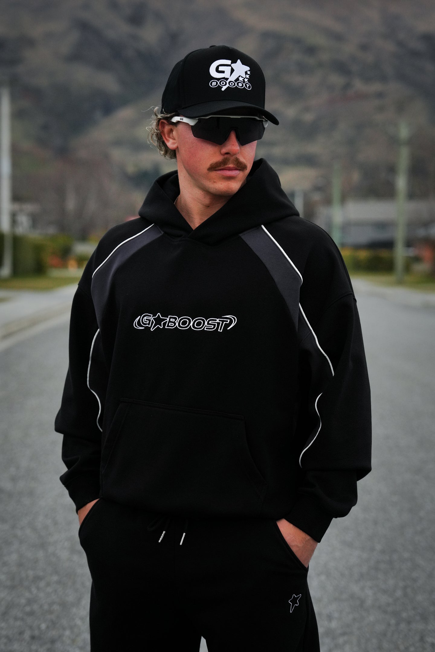 Core Line Hoodie - Black