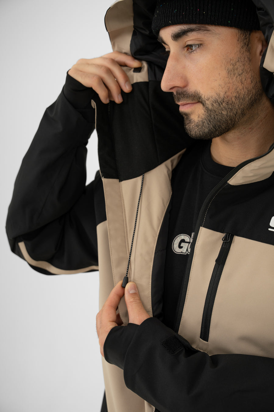 Signature Insulated Jacket – Beige/Black