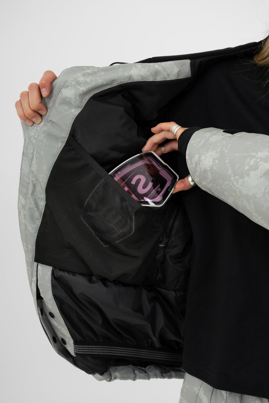 Signature Insulated Jacket – Light Camo