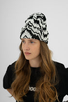 Mountain Beanie - Black