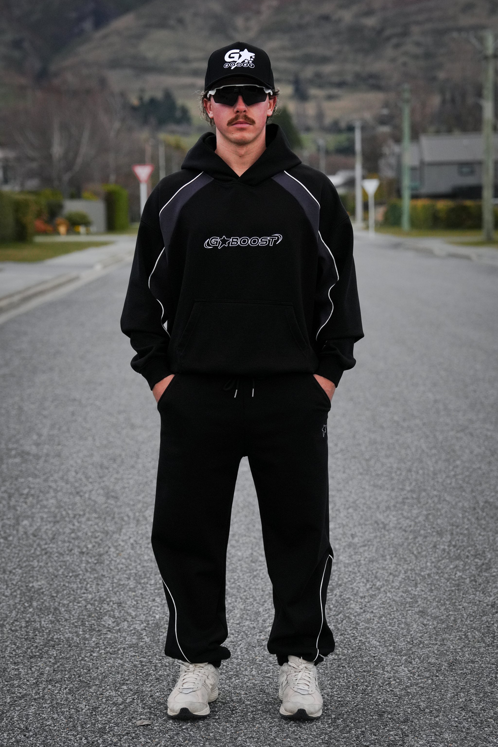 Core Line Hoodie - Black