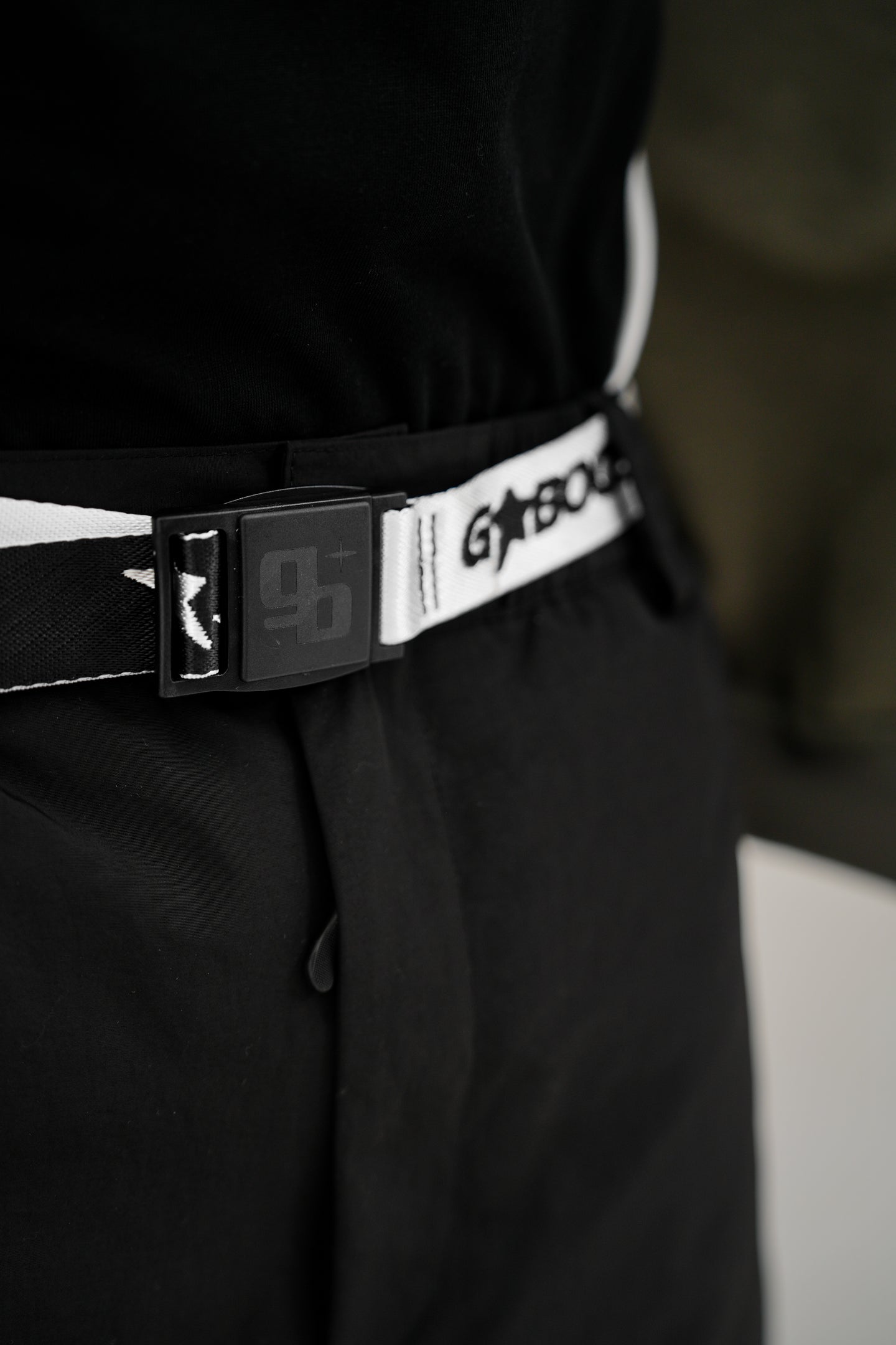 Triple Stars Magnetic Belt – Black and White