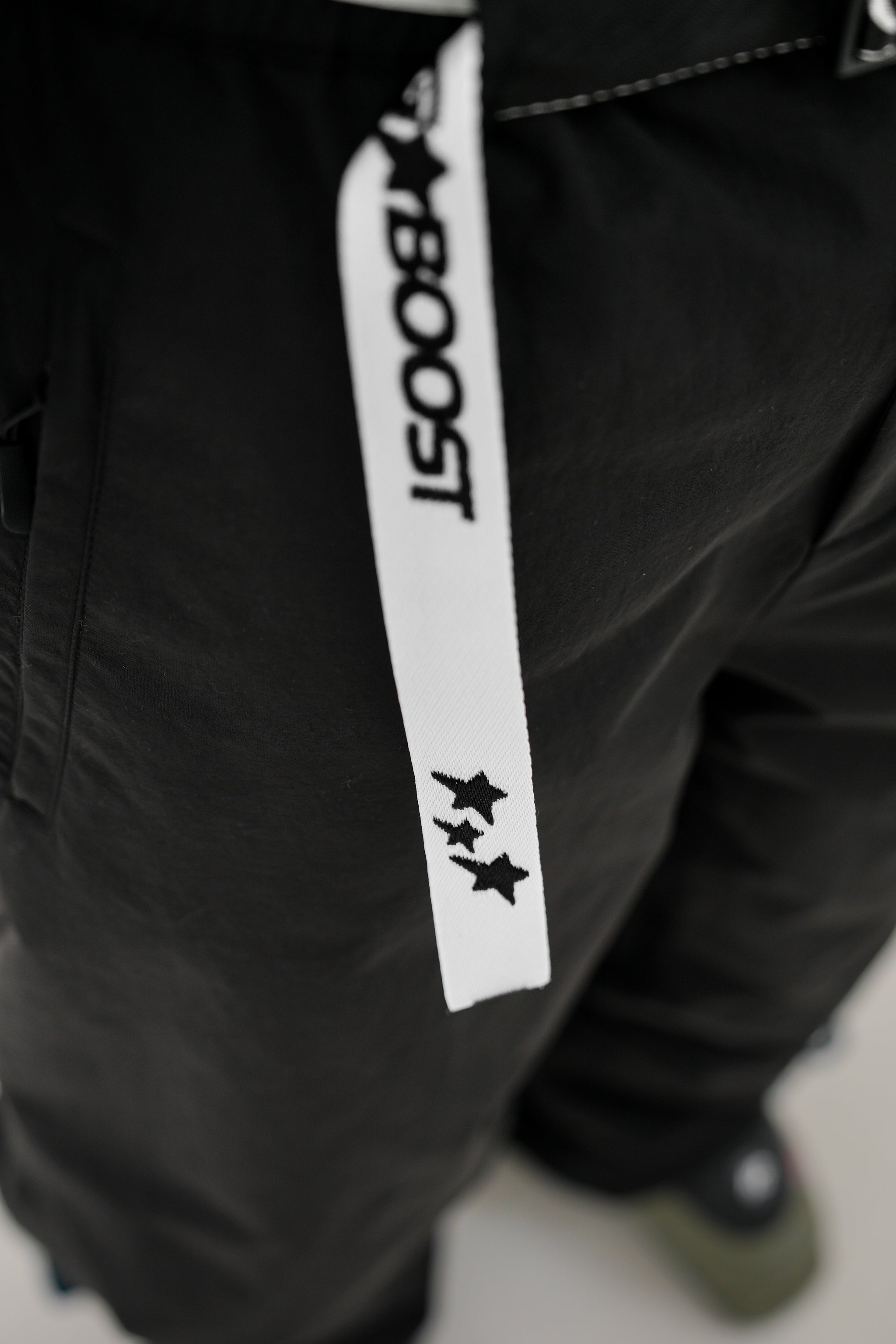 Triple Stars Magnetic Belt – Black and White