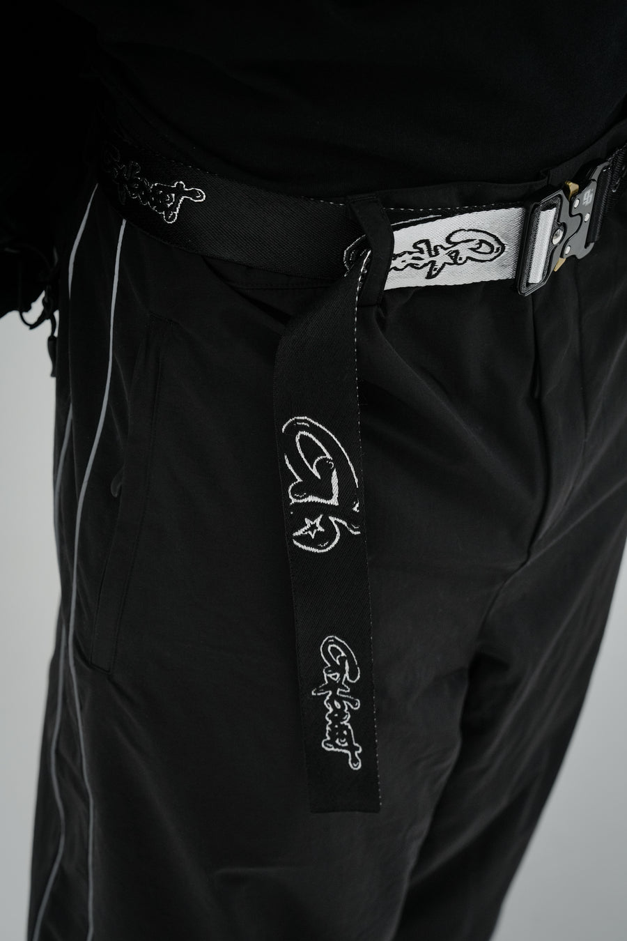 Graffiti Metal Belt - Grey