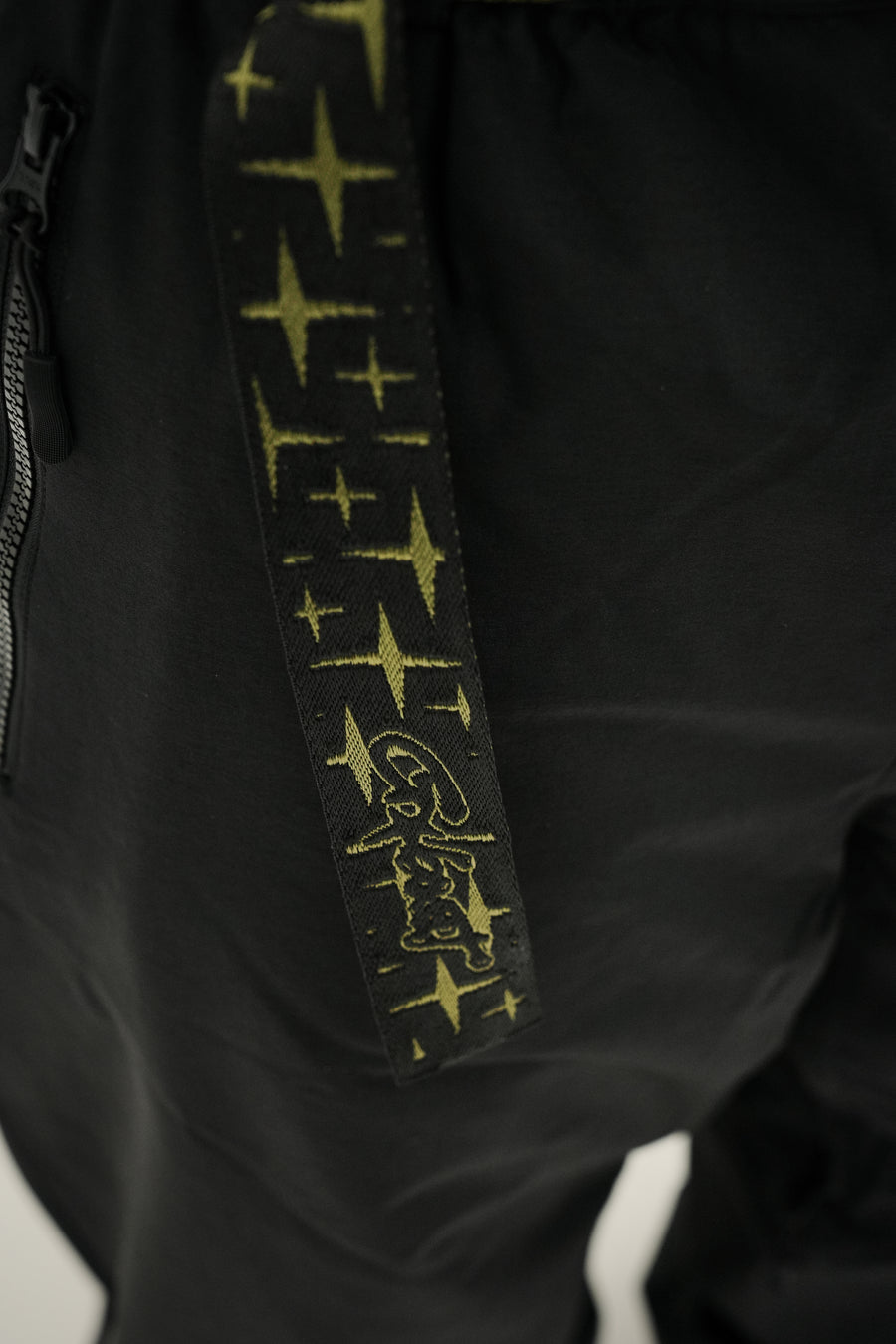 Stars Metal Belt - Olive